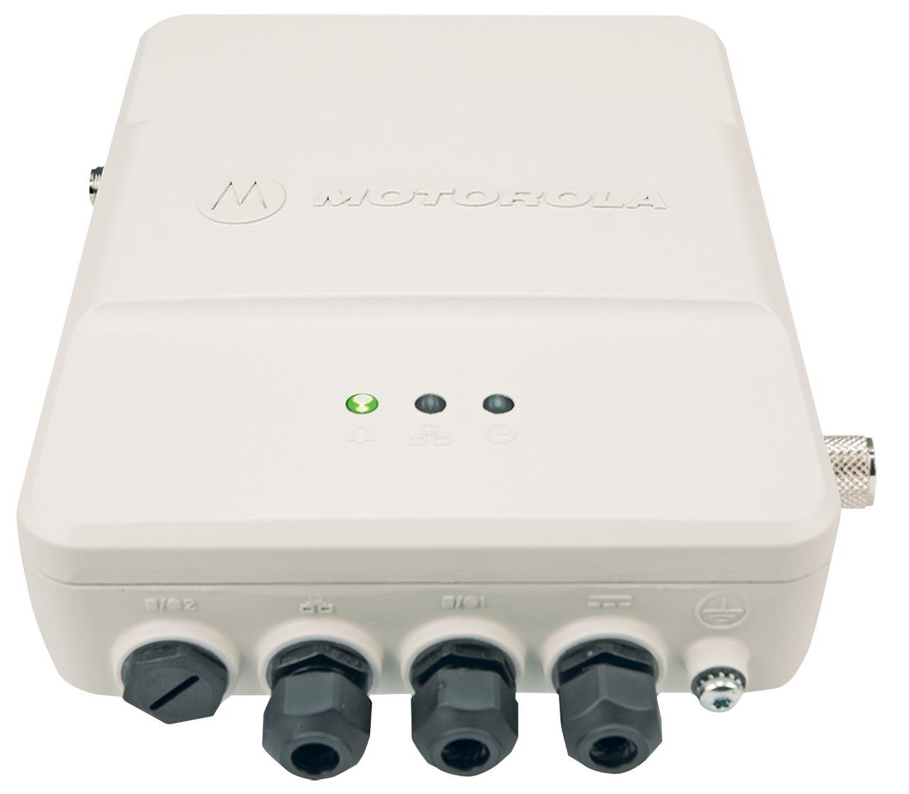 product_mototrbo_slr_1000_repeater_white_front_top_view